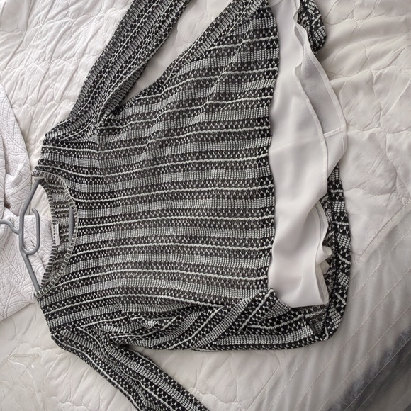 Zara two piece sweater with Cami - Picture 6 of 7